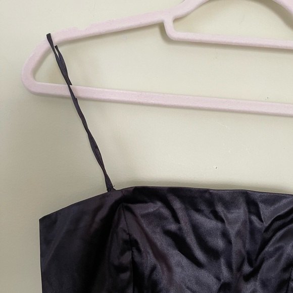 Guess Vintage Y2K Black Satin Cropped Halter Top - Picture 2 of 9